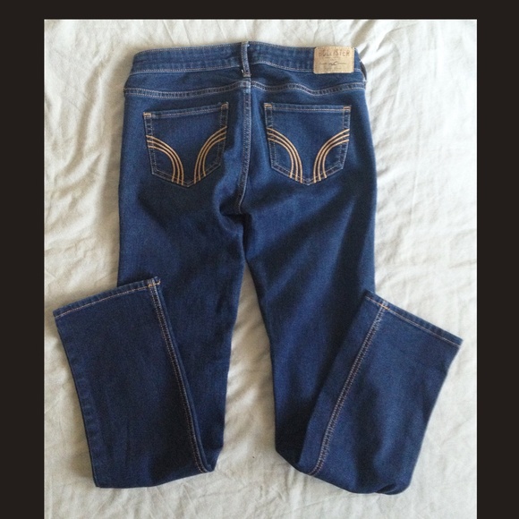 Hollister Jeans. 3S. - Picture 2 of 3